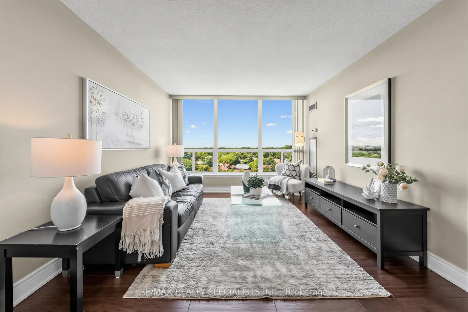 Property For Sale | W13492178