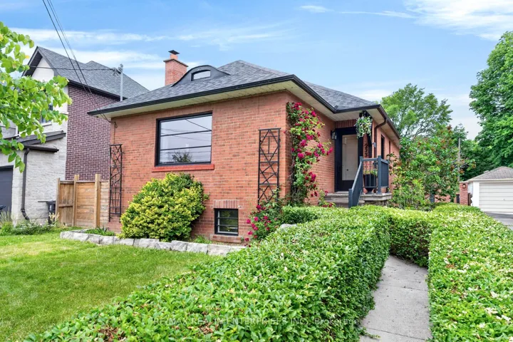 233 Rosemount Avenue, Toronto W04, ON M9N 3C5
