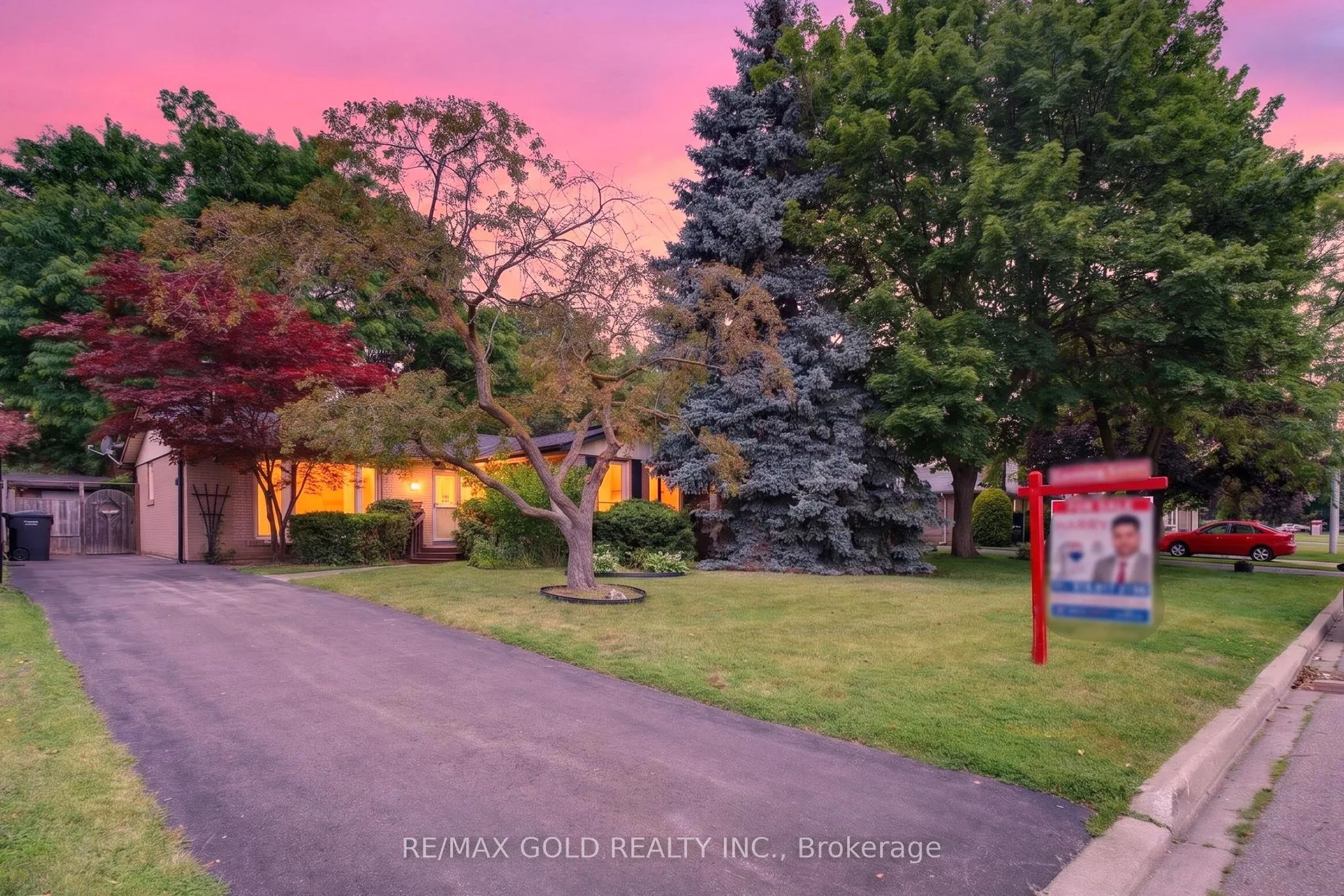 Detached Home For Sale | W13494114