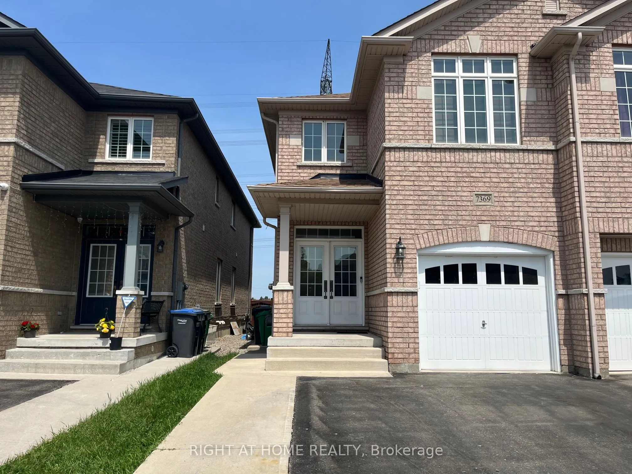 Semi-Detached Home For Lease | W13494530