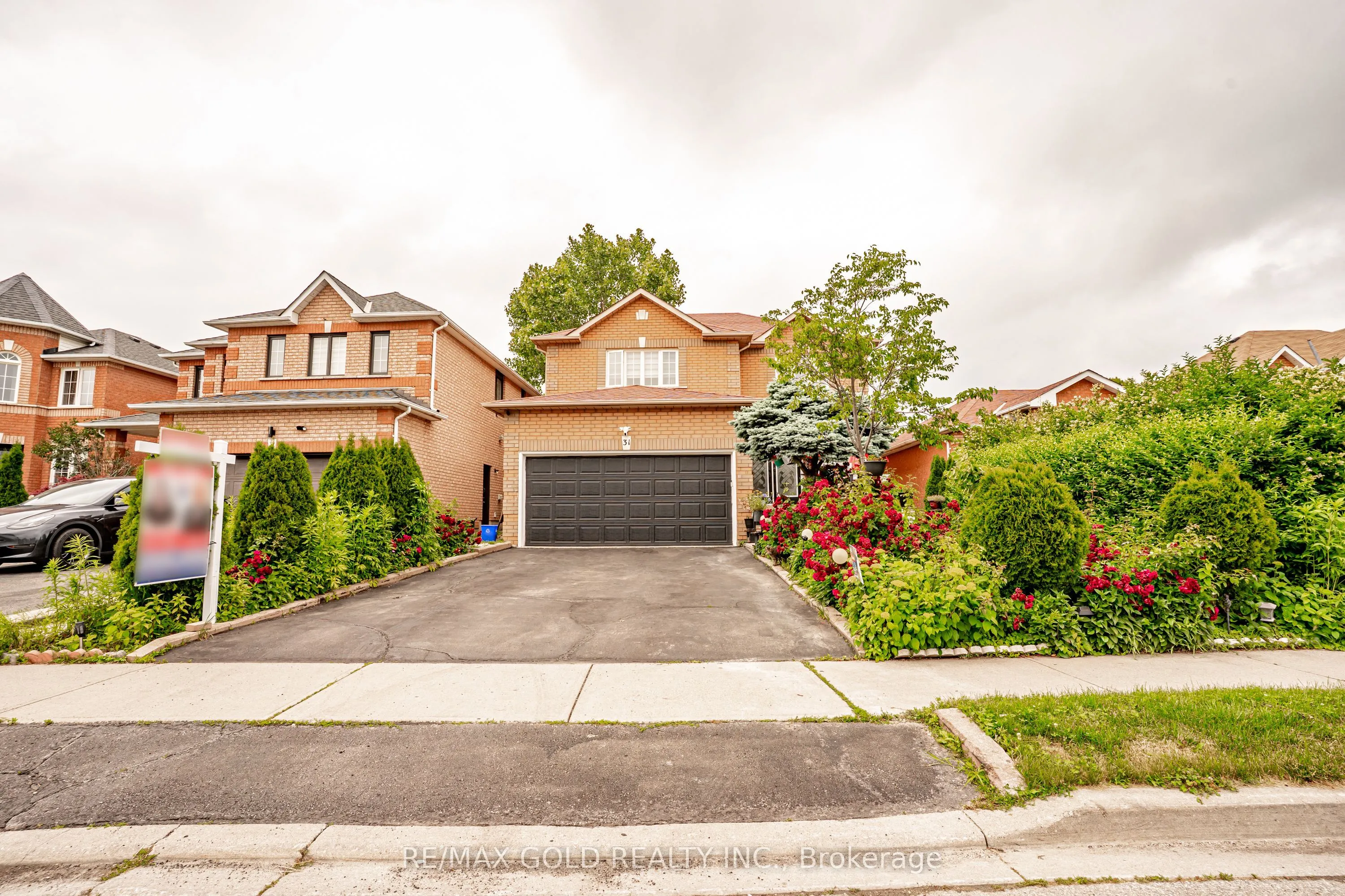 Detached Home For Sale | W13495568