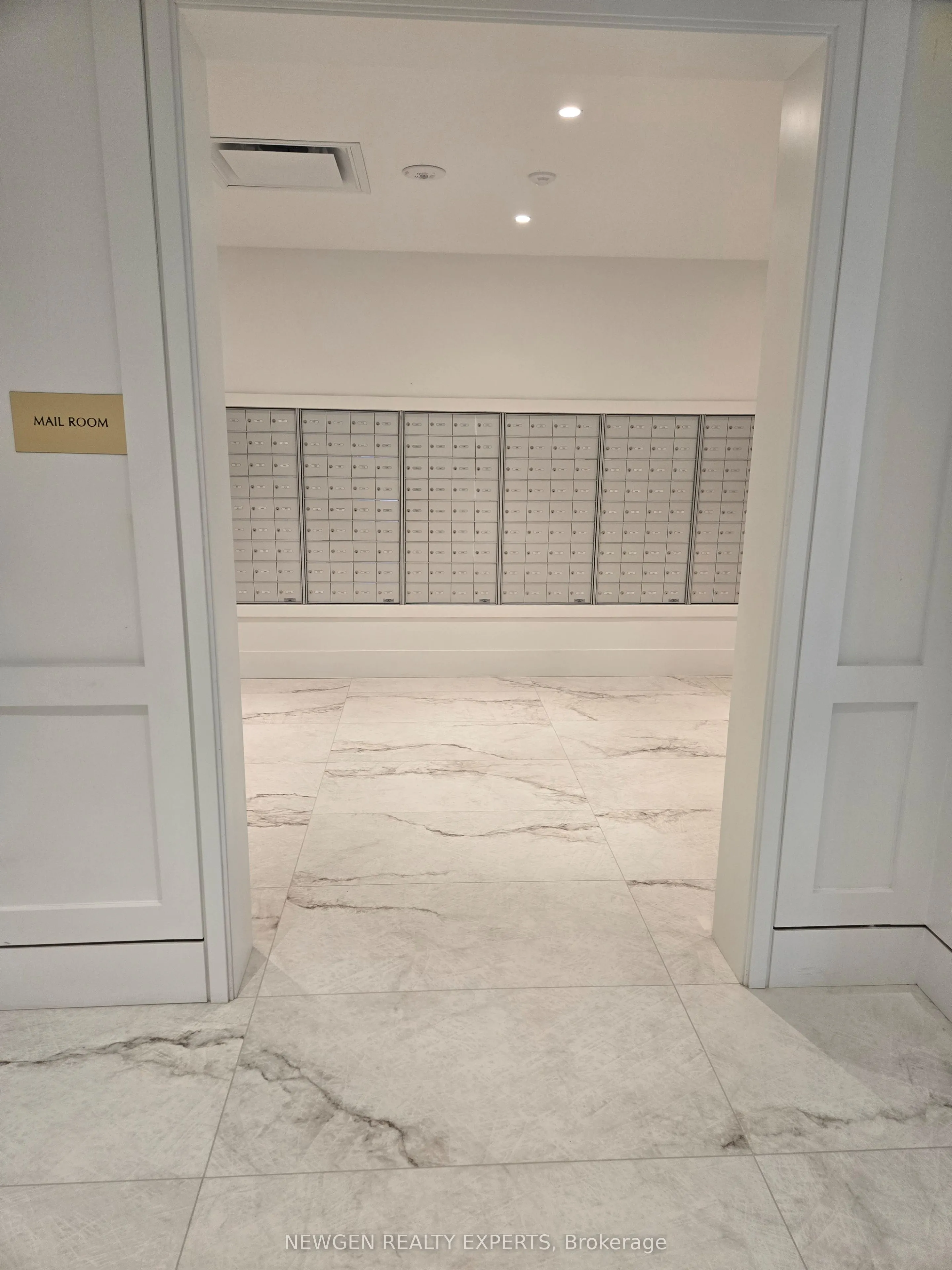 Property For Lease | W13496164