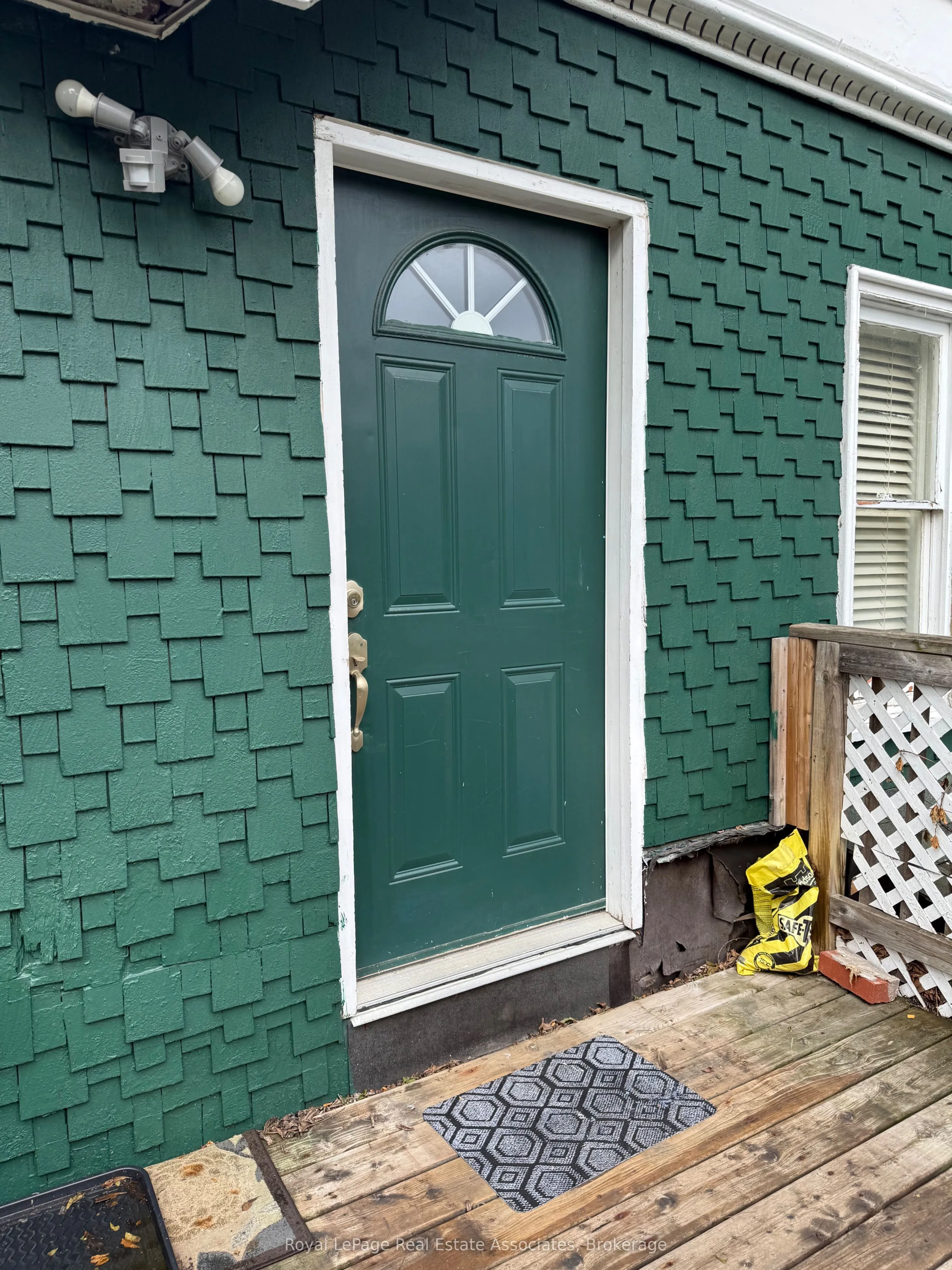Multiplex For Lease | W13501198