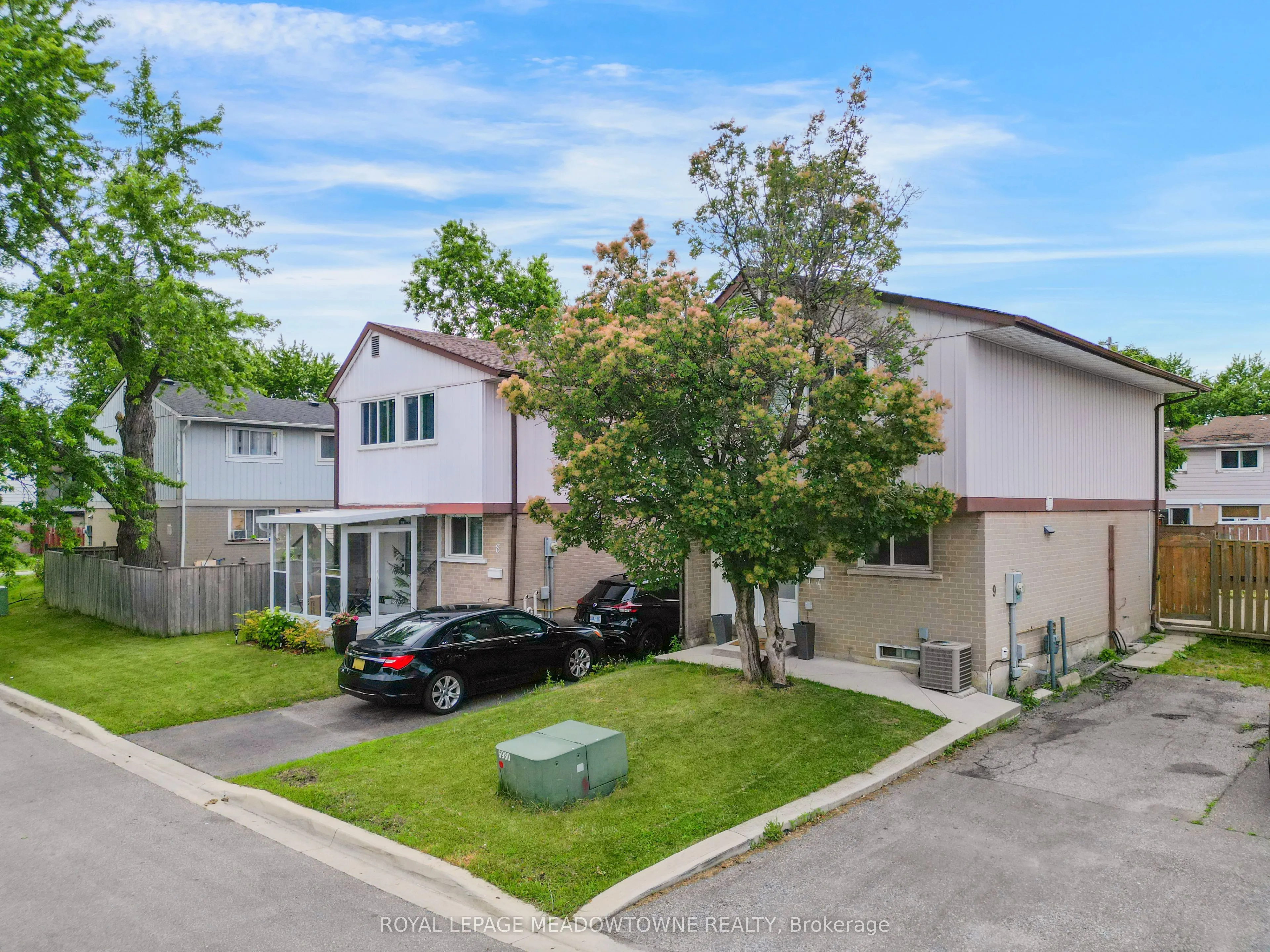 Detached Home For Sale | W13501804