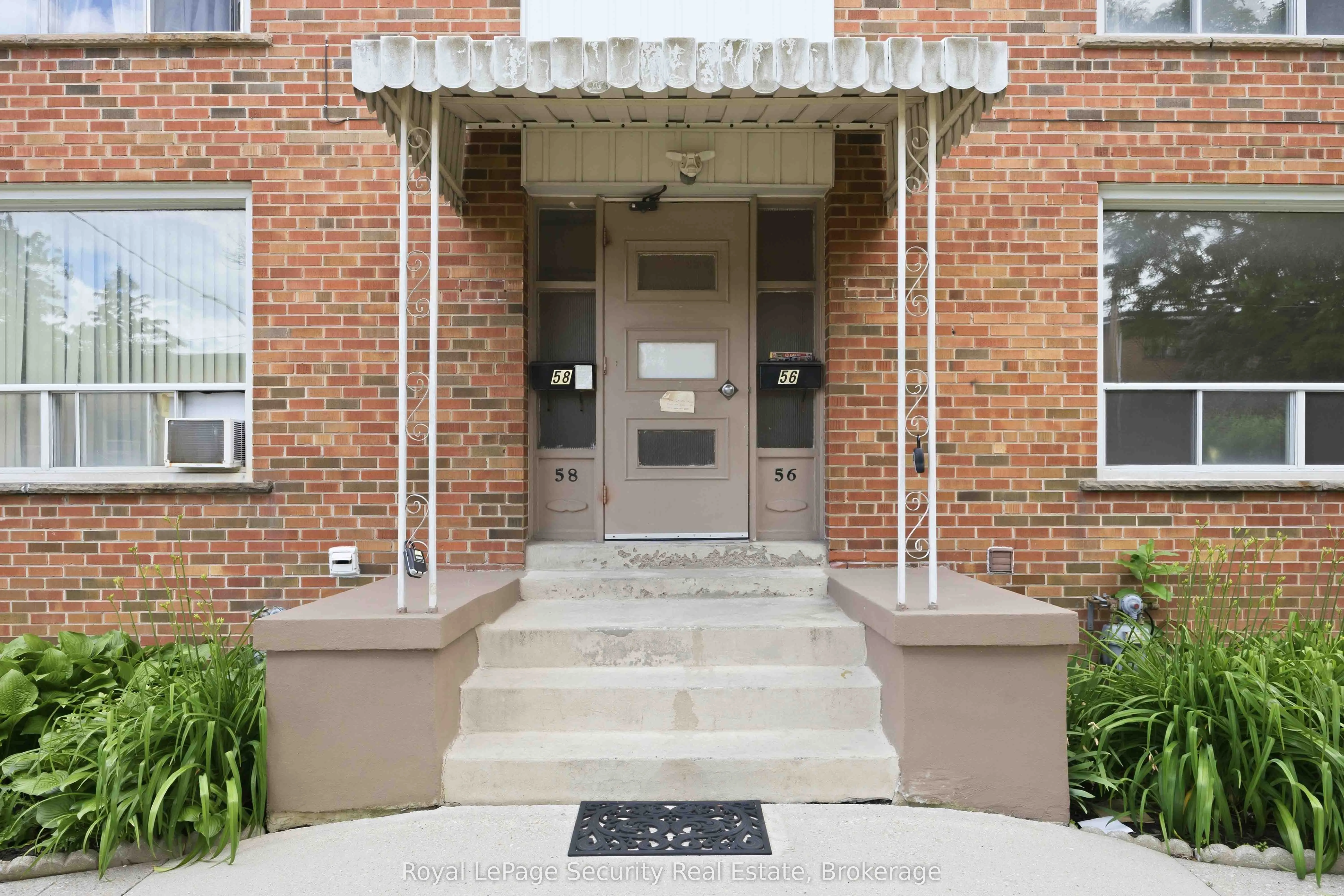 Detached Home For Lease | W13502260