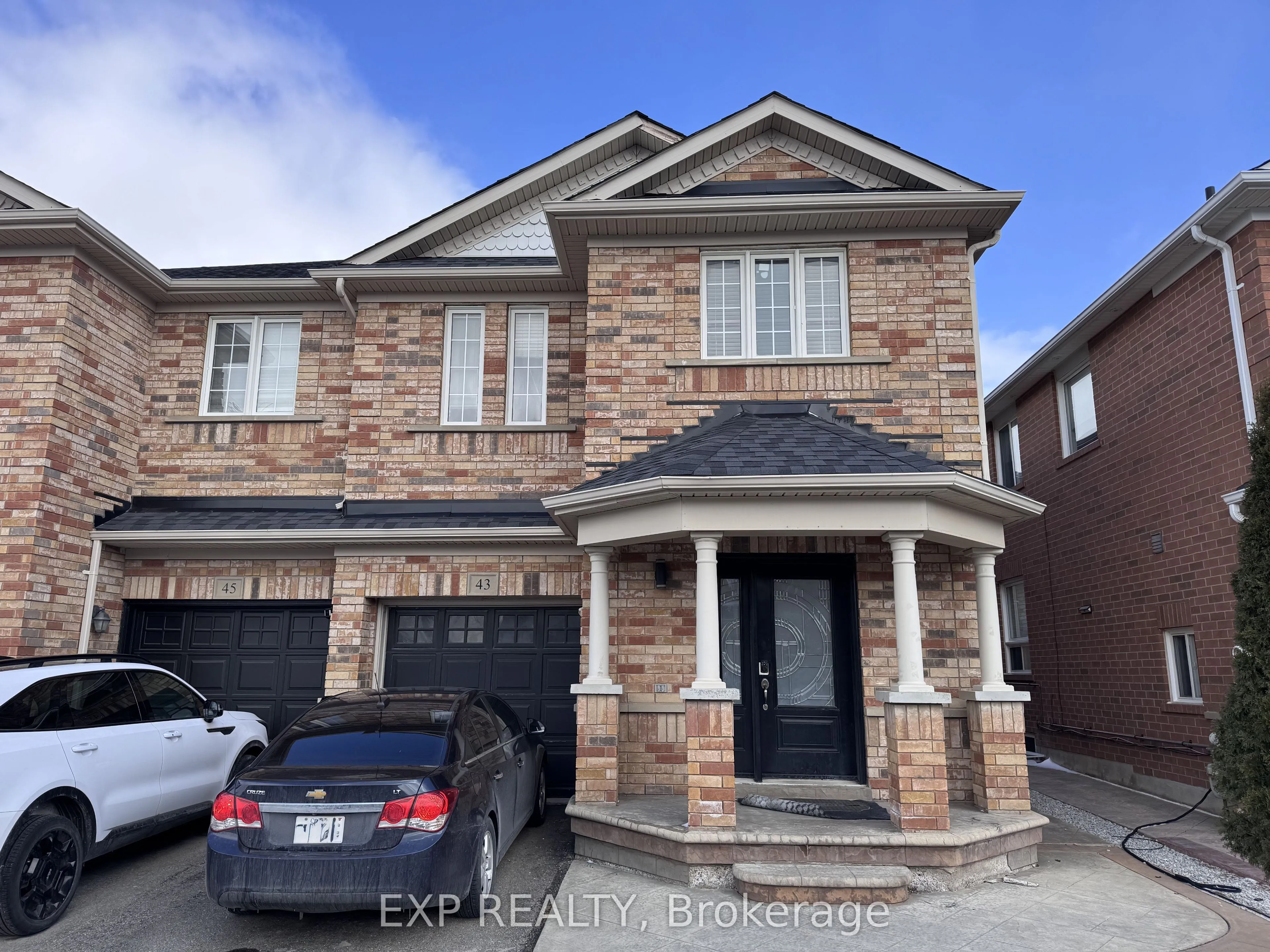 Semi-Detached Home For Lease | W13503364