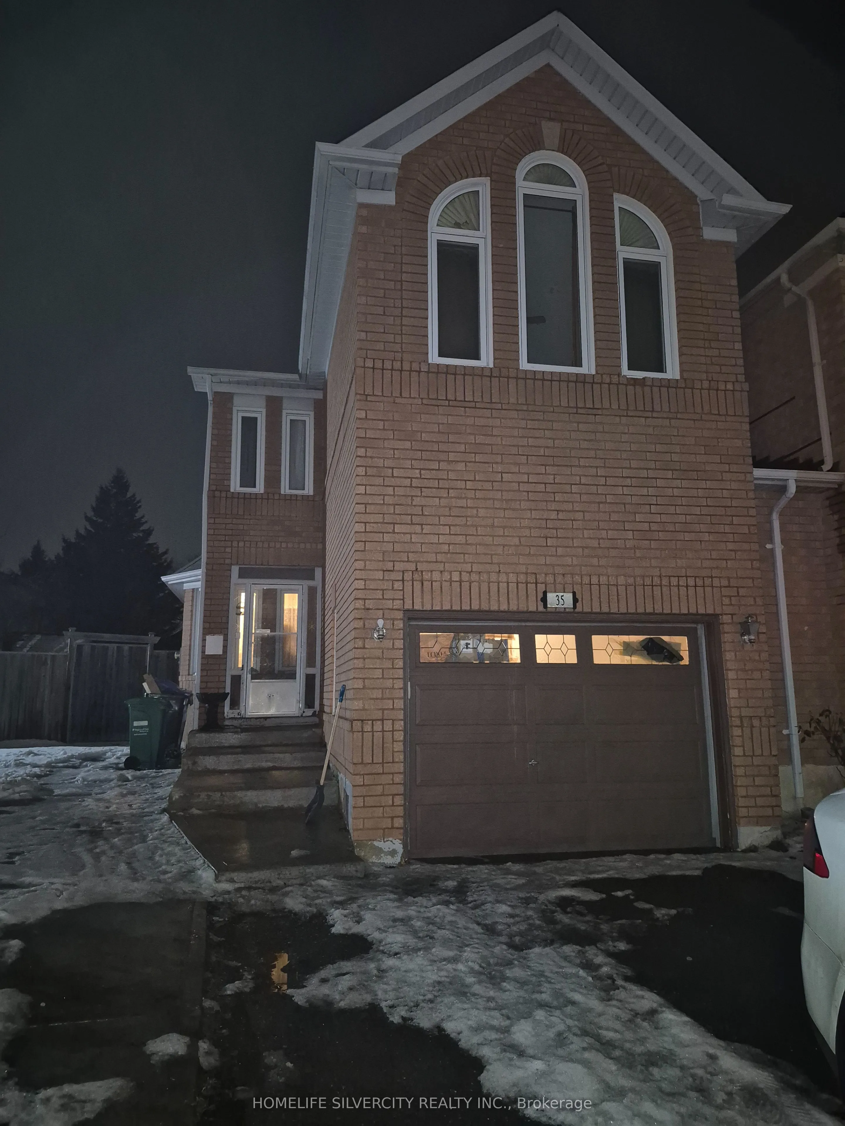 Detached Home For Lease | W13506652