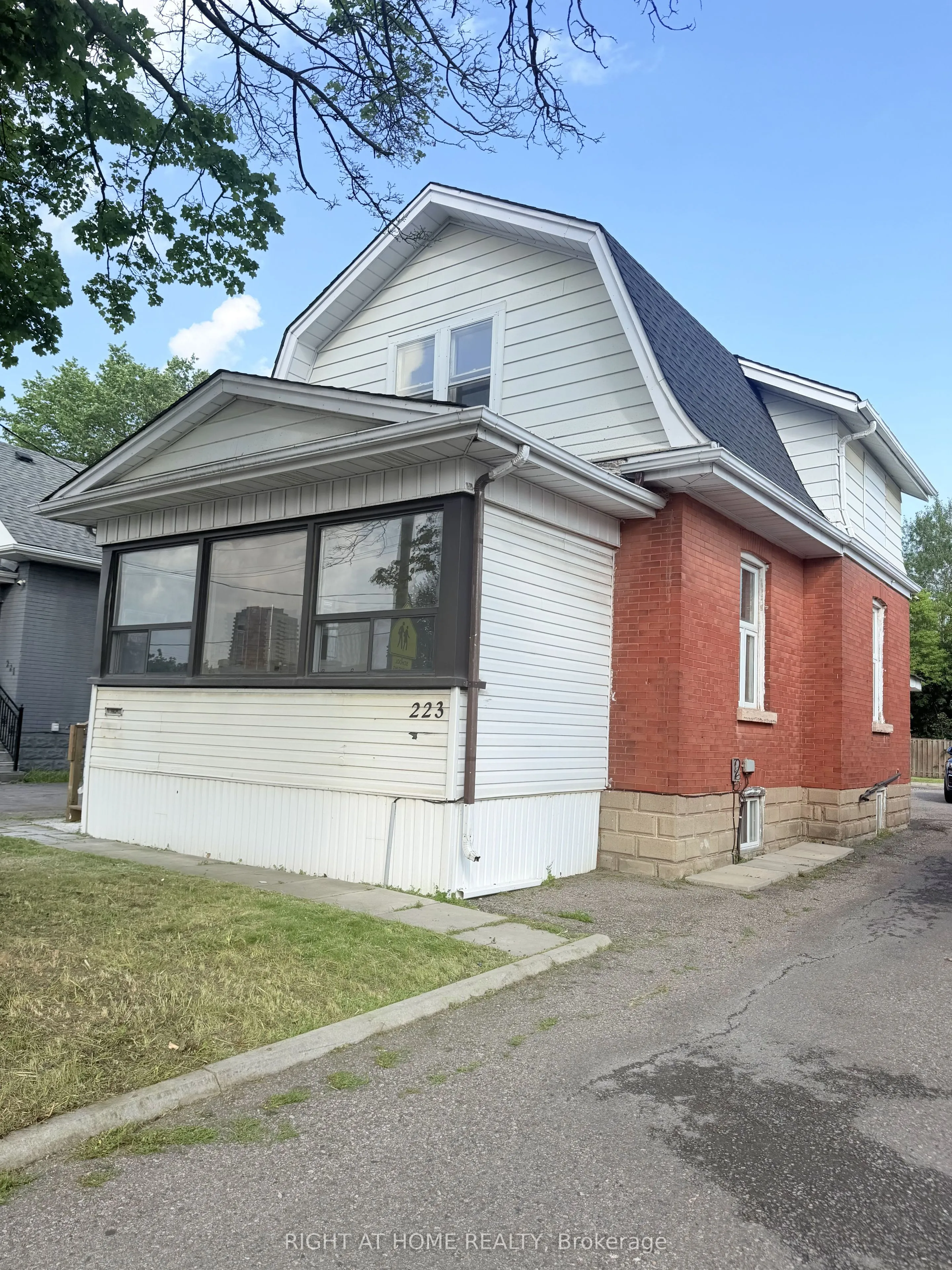 Detached Home For Sale | W13507988