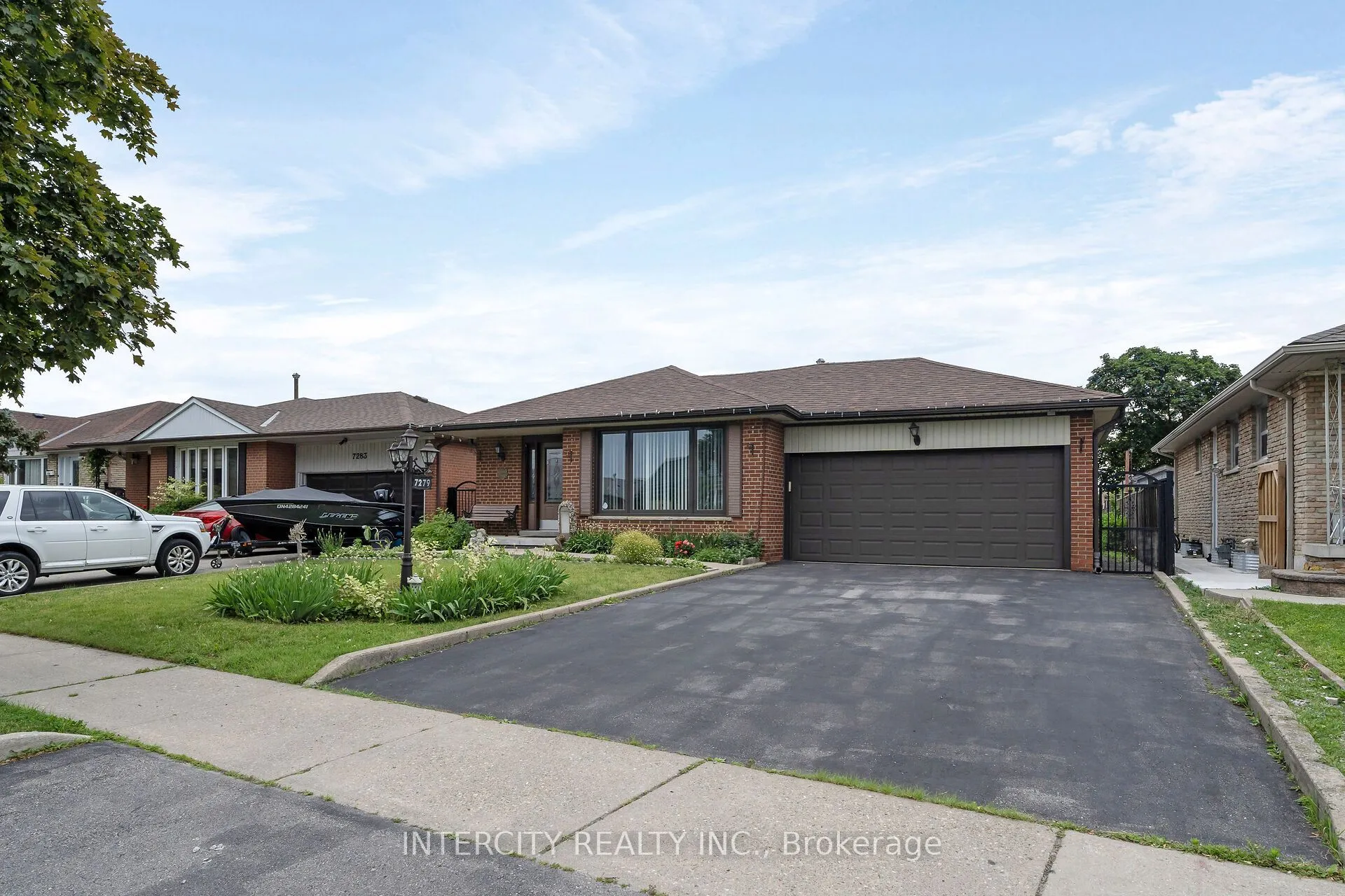 Detached Home For Sale | W13511708