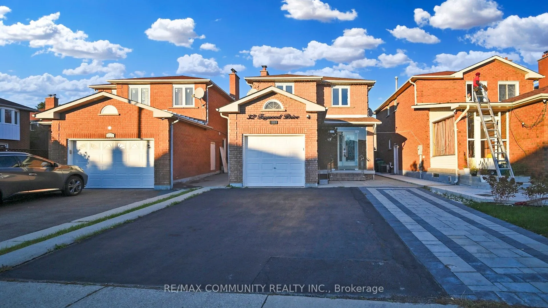 Detached Home For Lease | W13513992