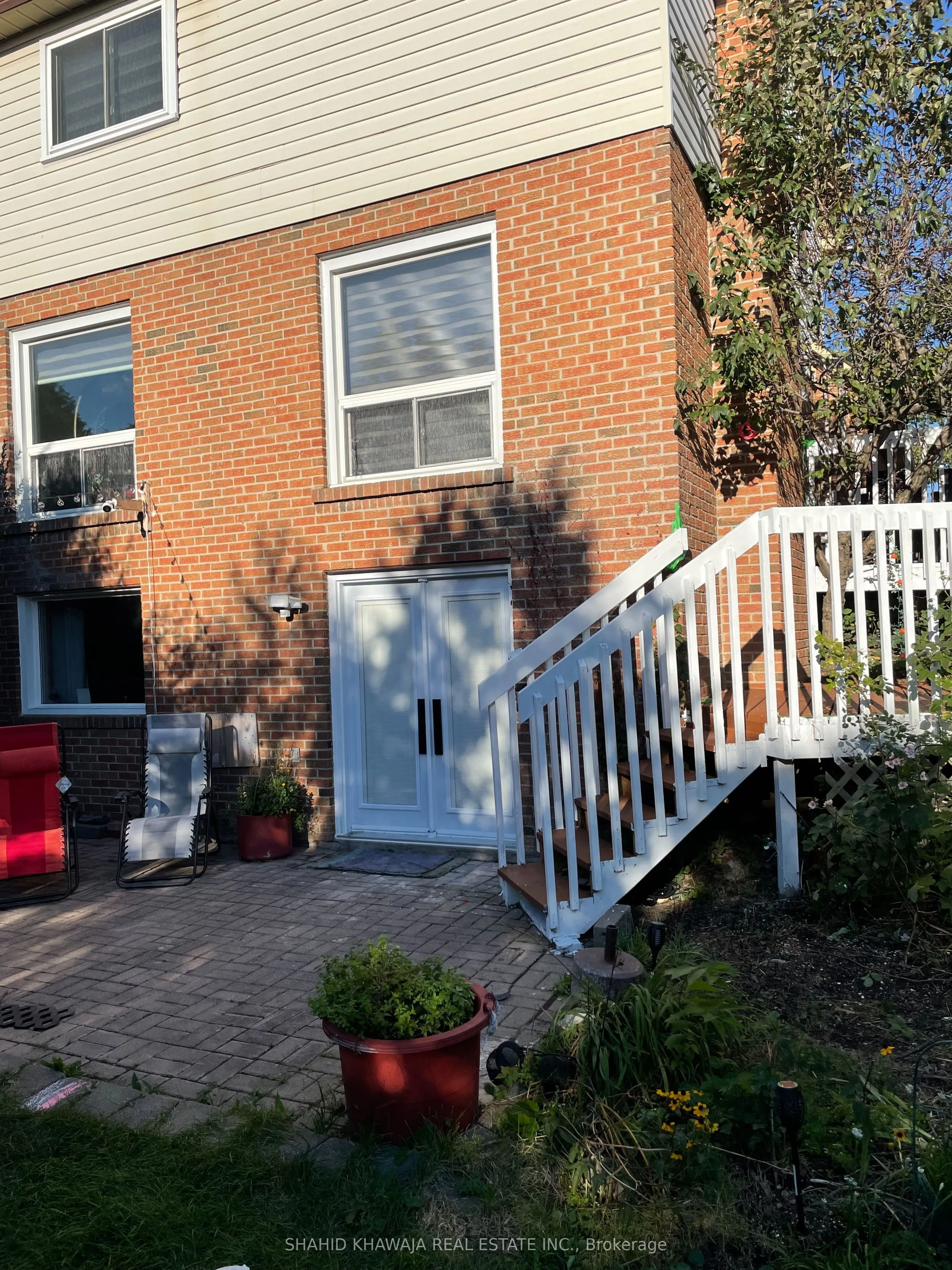 Semi-Detached Home For Lease | W13514102