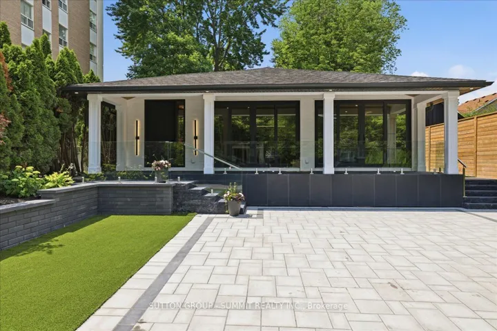 160 Allan Street, Oakville, ON L6J 3N7