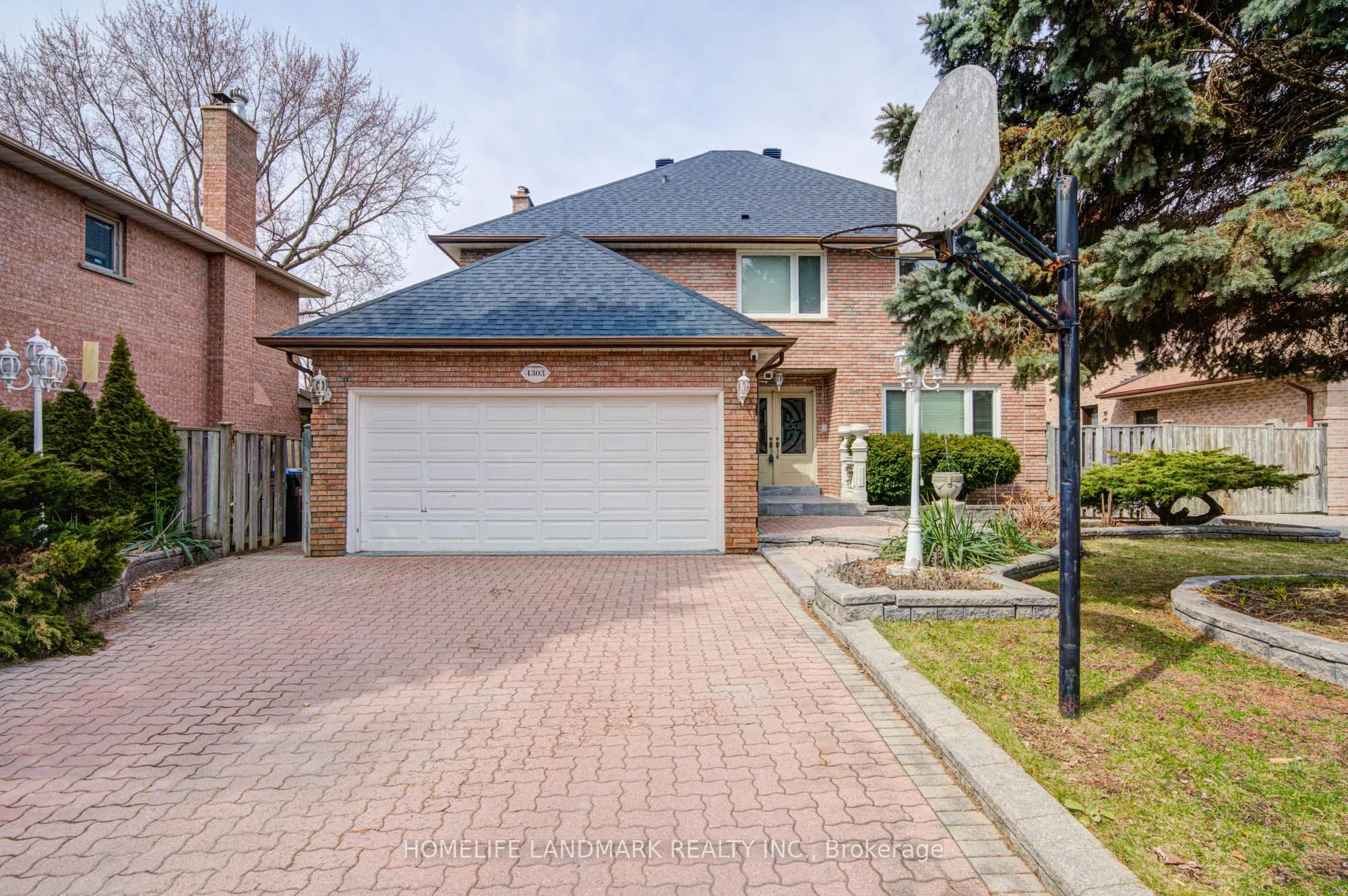 Detached Home For Sale | W13514642