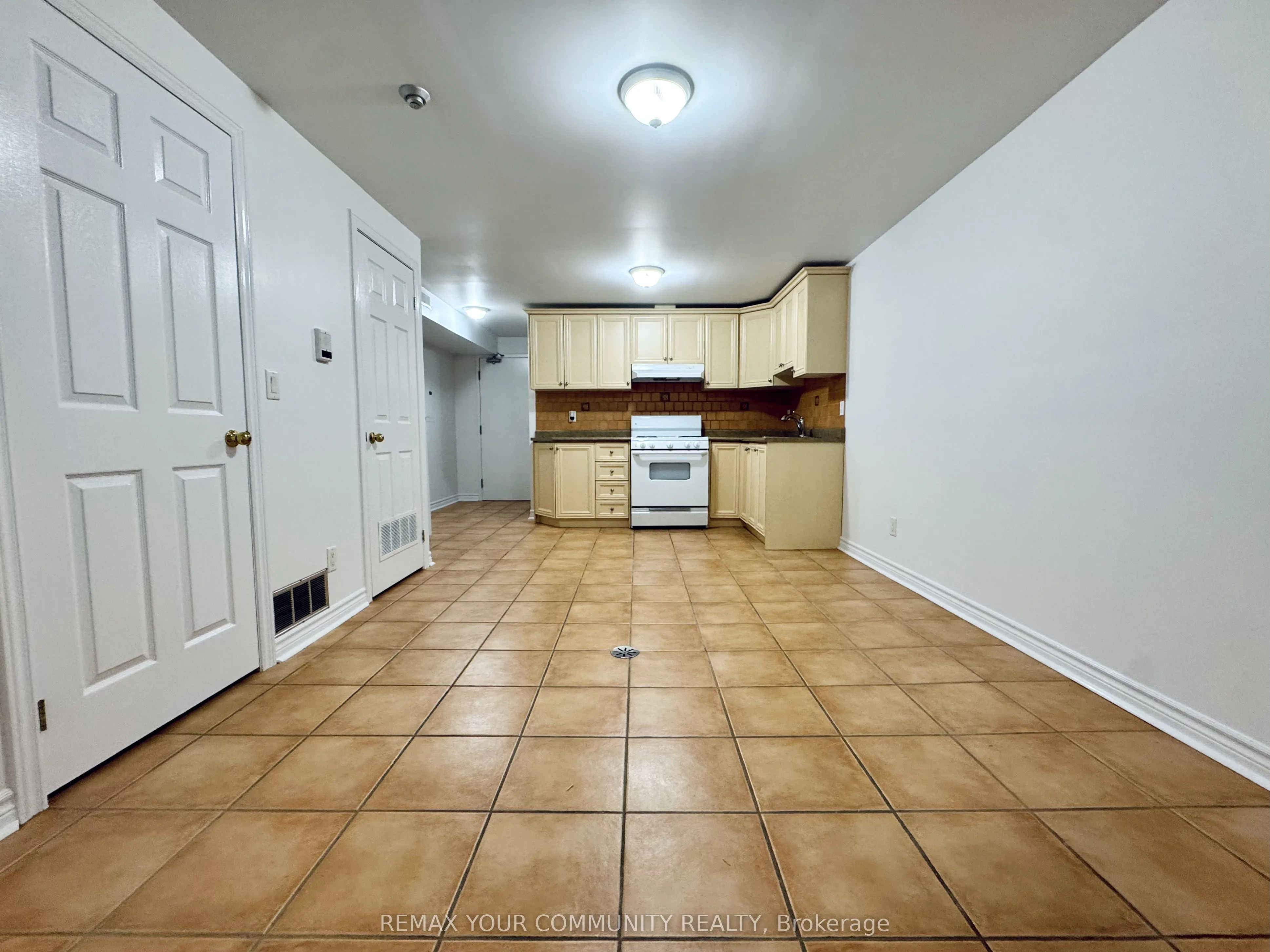 Multiplex For Lease | W13517568
