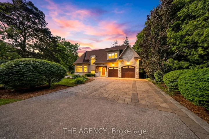 1098 Lakeshore W Road, Oakville, ON L6L 1E9