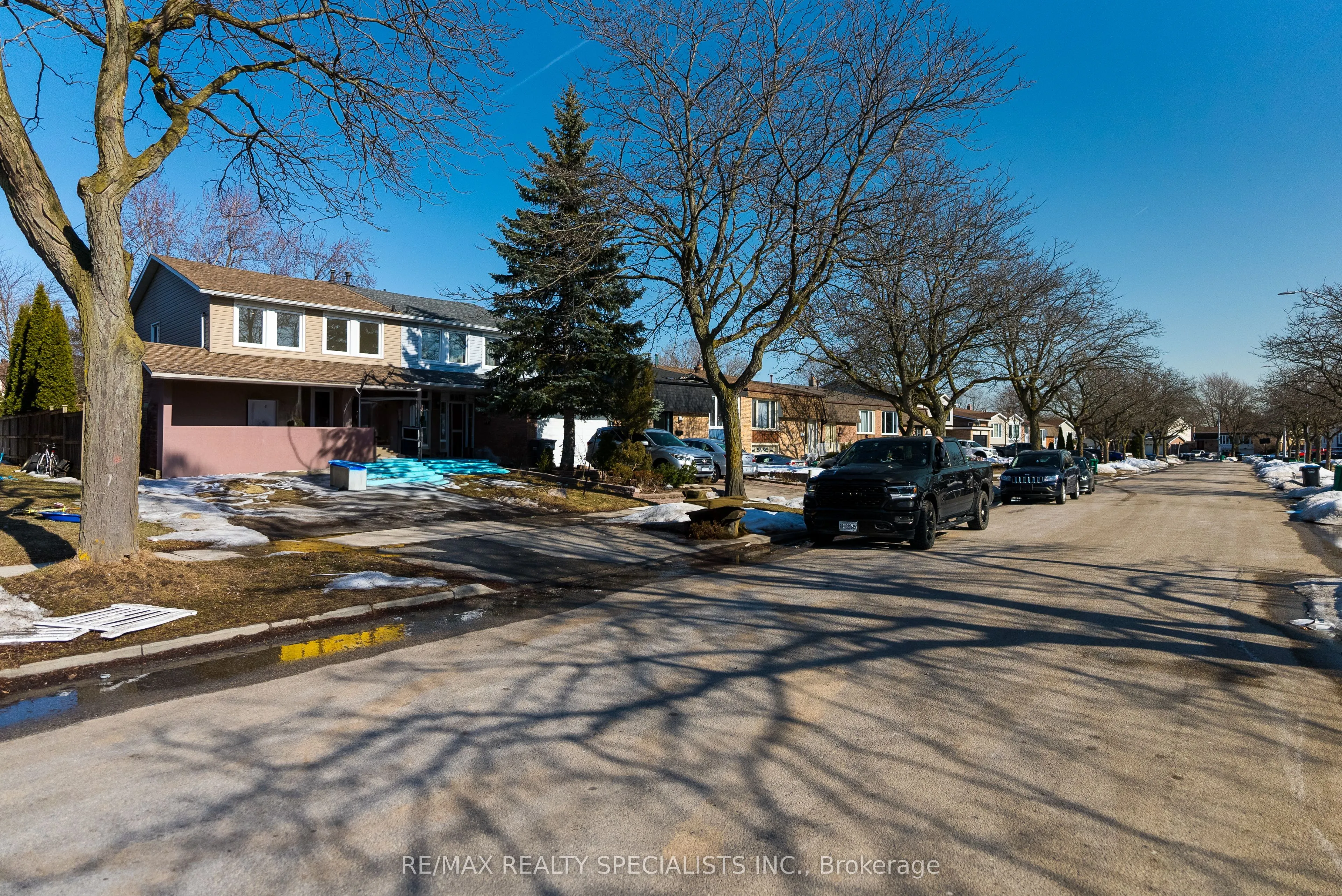Semi-Detached Home For Lease | W13520942