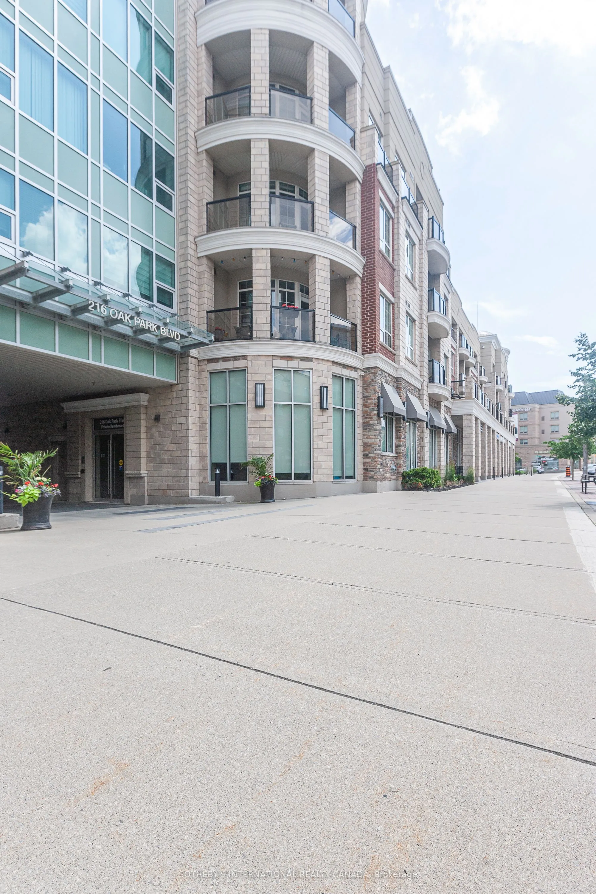 Property For Lease | W13523530