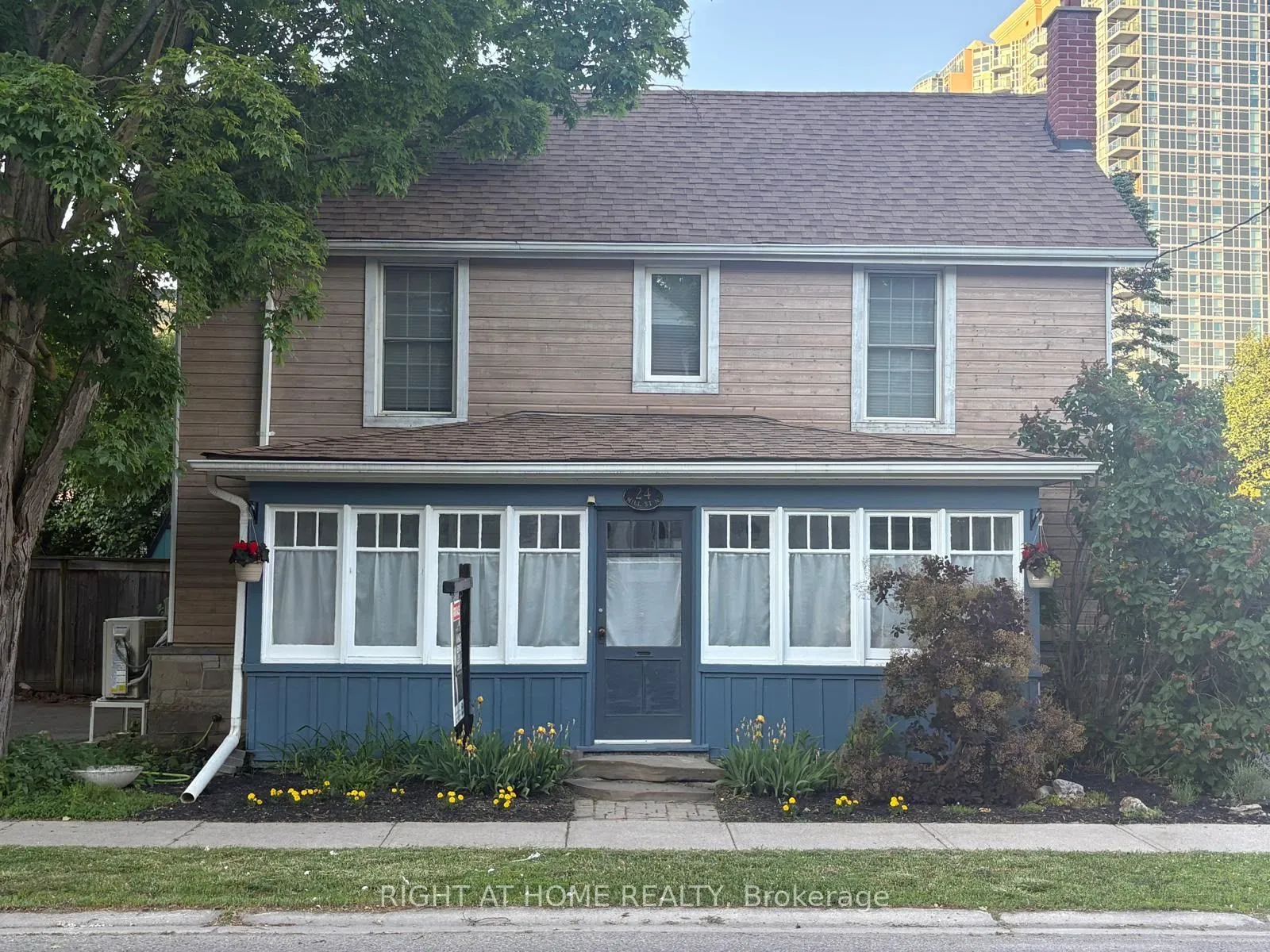 Detached Home For Sale | W13528970