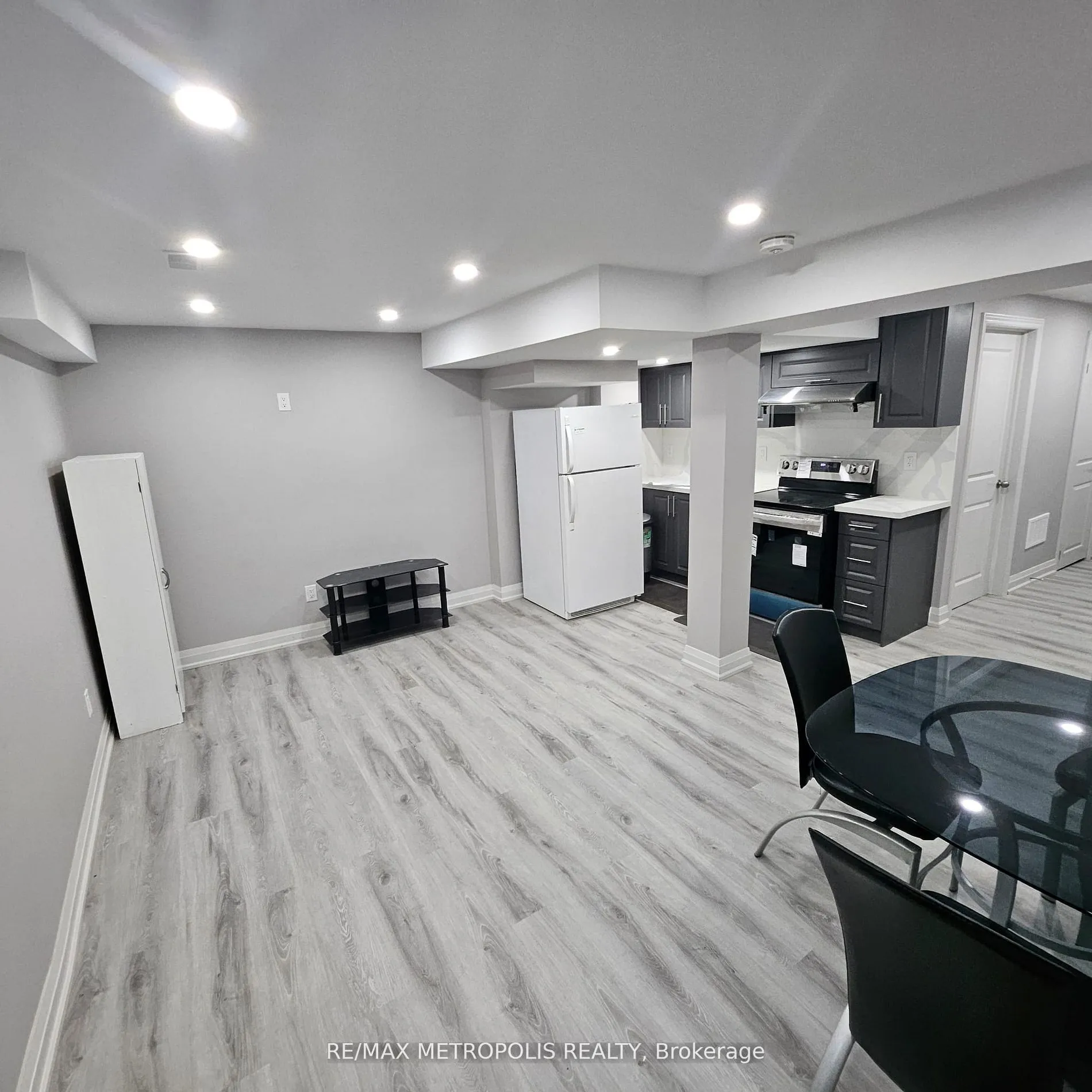 Semi-Detached Home For Lease | W13529418