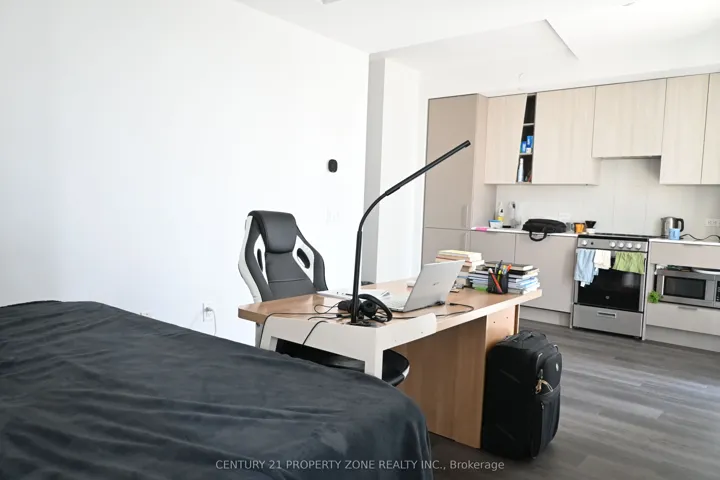 3900 Confederation Parkway 1405, Mississauga, ON L5B 0M3
