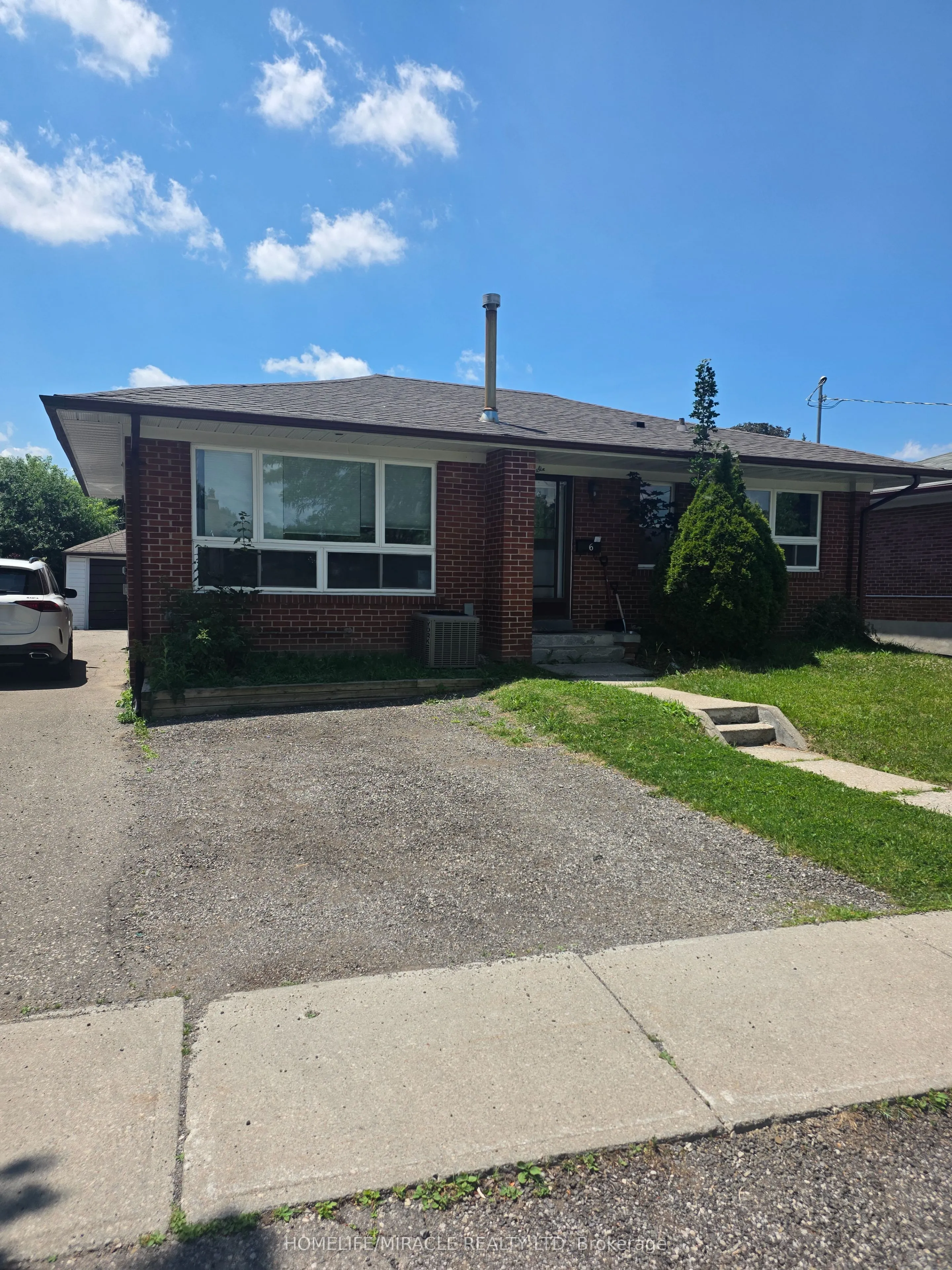 Detached Home For Lease | W13529634