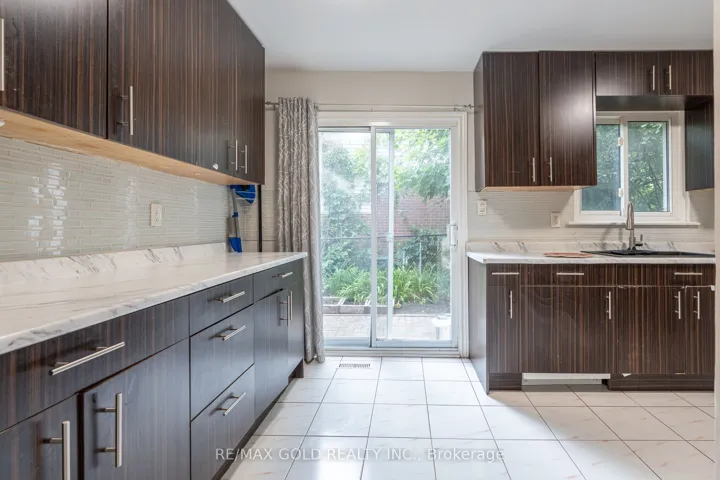 23 Judith Crescent, Brampton, ON L6S 3J3