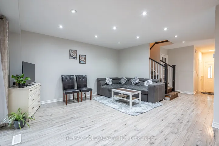 23 Judith Crescent, Brampton, ON L6S 3J3
