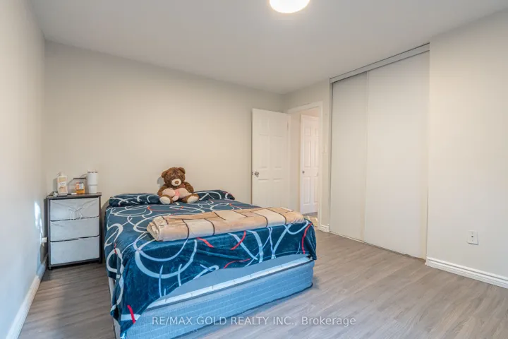23 Judith Crescent, Brampton, ON L6S 3J3