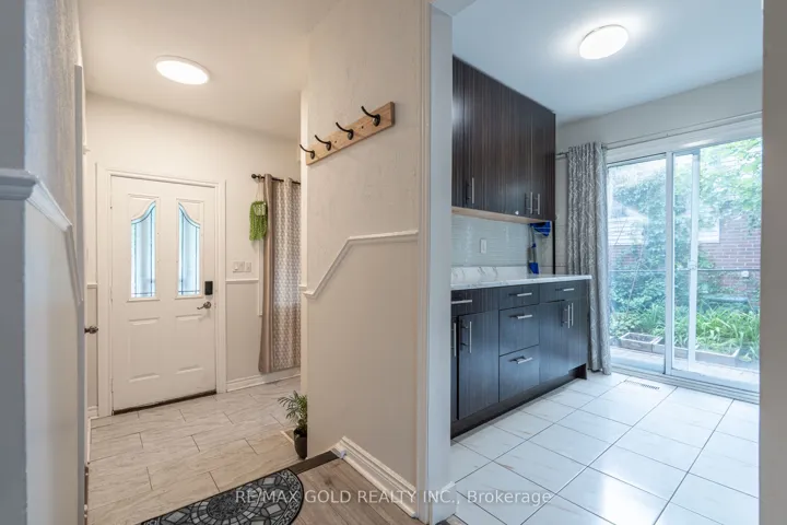 23 Judith Crescent, Brampton, ON L6S 3J3