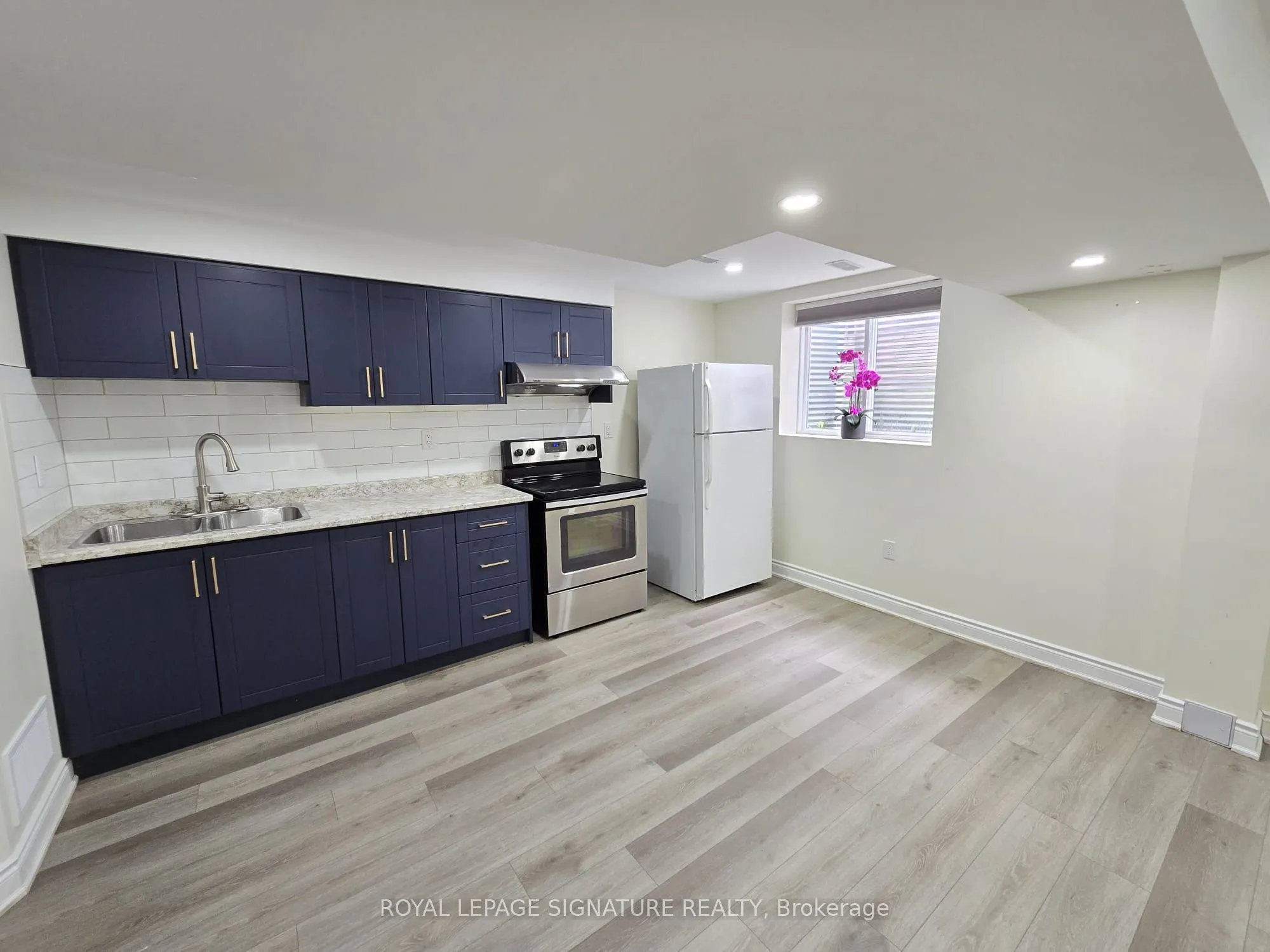 Detached Home For Lease | W13531112