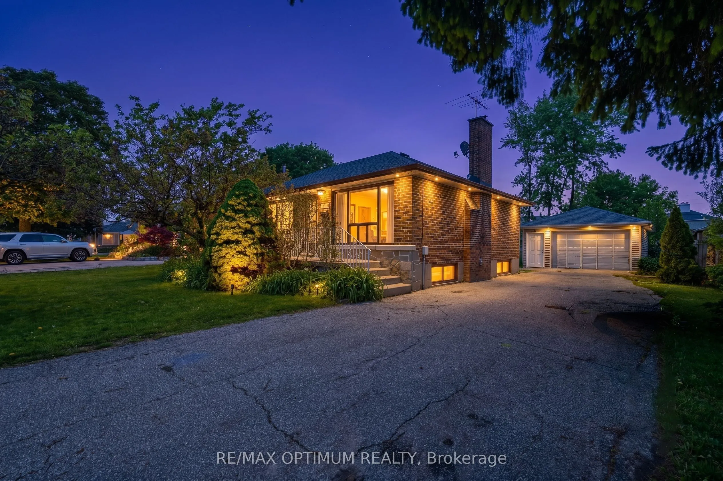 Detached Home For Sale | W13531280