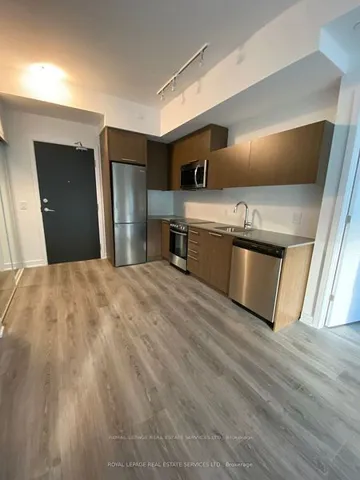 25 Neighbourhood Lane 607, Toronto W07, ON M8Y 0C4