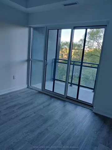 25 Neighbourhood Lane 607, Toronto W07, ON M8Y 0C4
