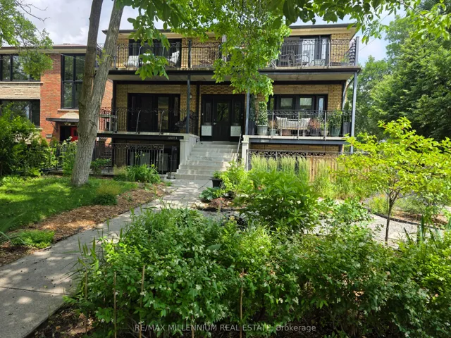 201 High Park Avenue 2, Toronto W02, ON M6P 2S5