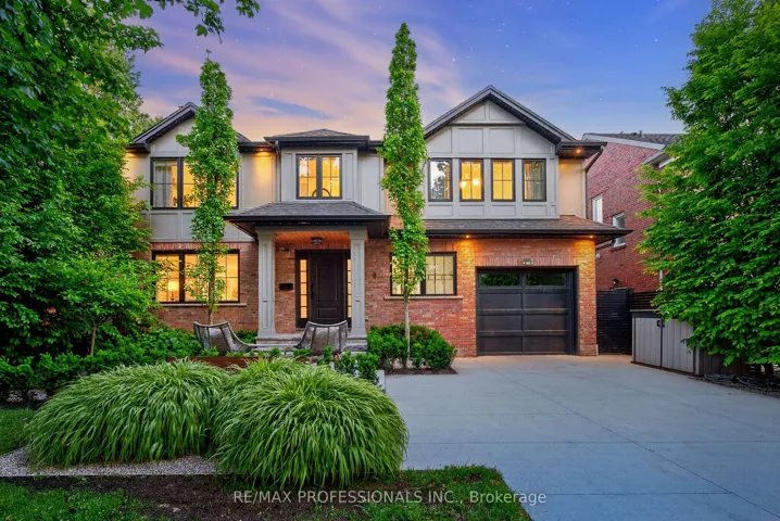 9 Bernice Avenue, Toronto W07, ON M8Y 1Z5