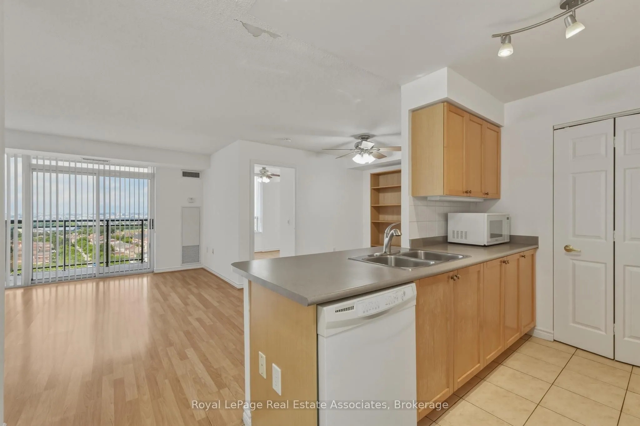 Property For Lease | W13534928