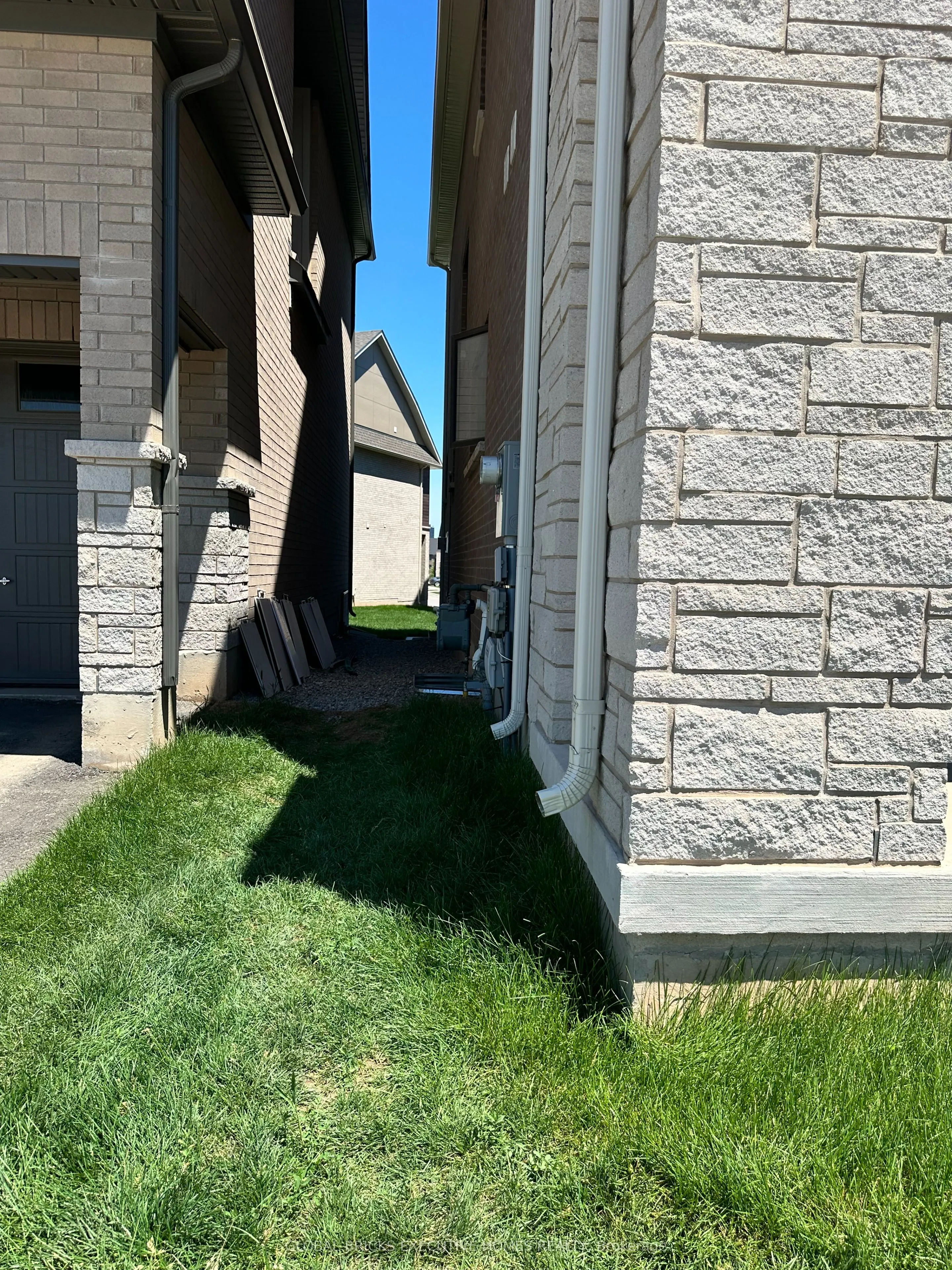 Detached Home For Lease | W13535018