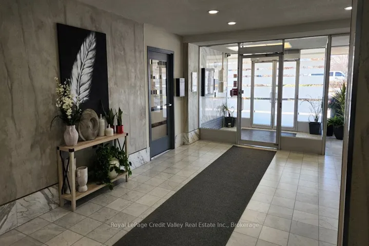 2835 Islington Avenue 209, Toronto W05, ON M9L 2K2