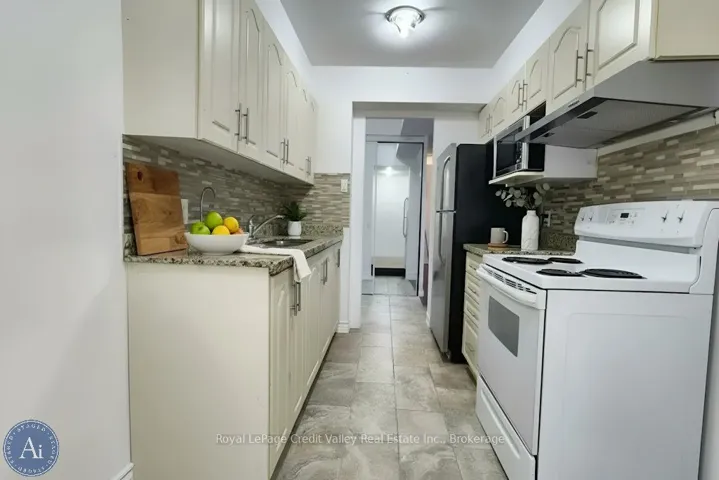 2835 Islington Avenue 209, Toronto W05, ON M9L 2K2