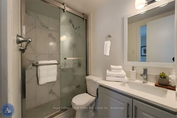 2835 Islington Avenue 209, Toronto W05, ON M9L 2K2