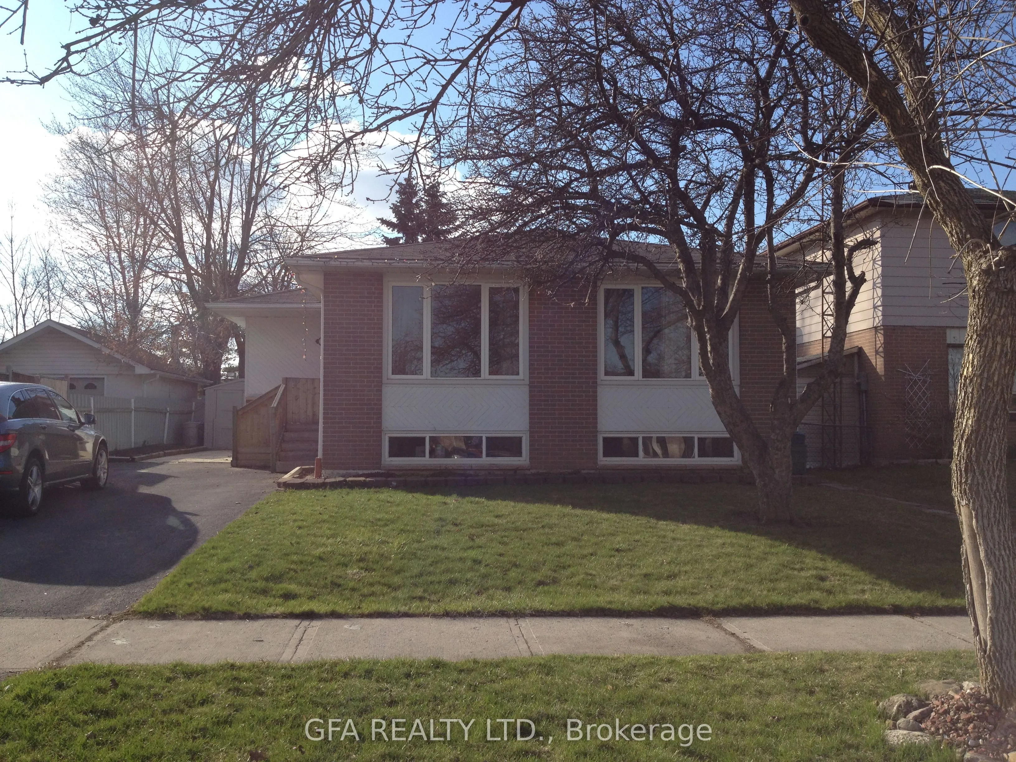 Detached Home For Sale | W13535608