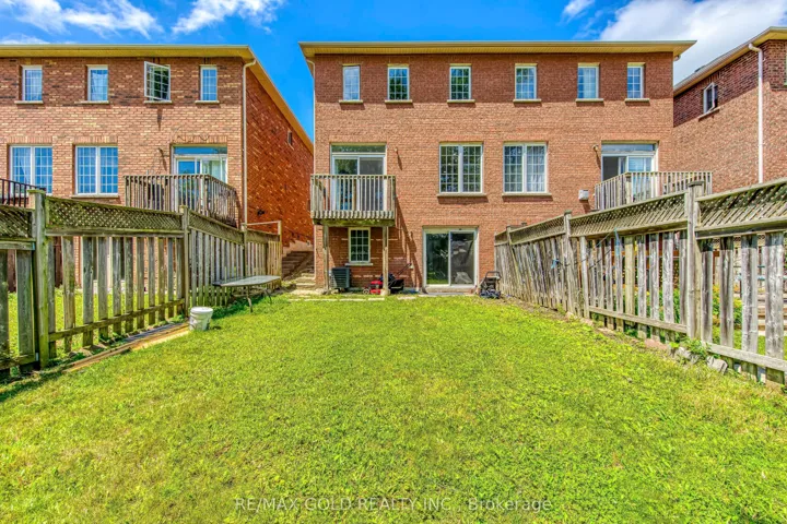 3332 Angel Pass Drive, Mississauga, ON L5M 7K2