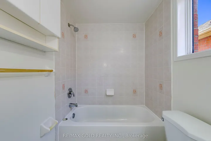 3332 Angel Pass Drive, Mississauga, ON L5M 7K2