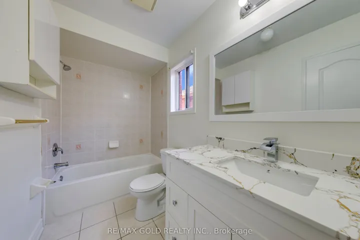 3332 Angel Pass Drive, Mississauga, ON L5M 7K2