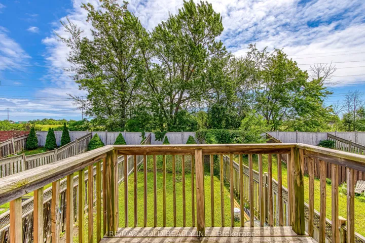 3332 Angel Pass Drive, Mississauga, ON L5M 7K2