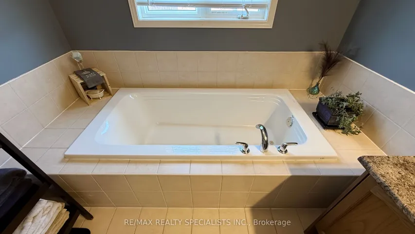 482 Grant Way, Milton, ON L9T 0S8