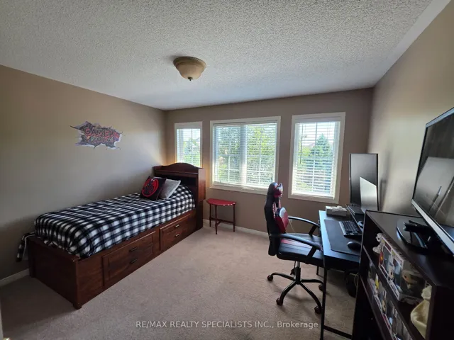 482 Grant Way, Milton, ON L9T 0S8