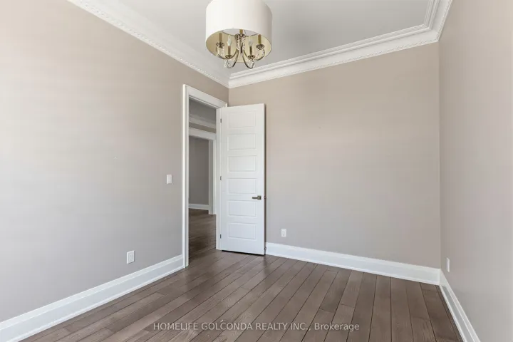 67 Mcadam Avenue, Toronto W04, ON M6A 1S6