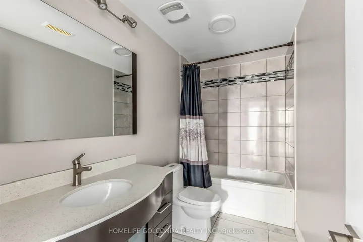 67 Mcadam Avenue, Toronto W04, ON M6A 1S6
