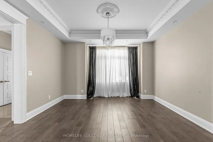 67 Mcadam Avenue, Toronto W04, ON M6A 1S6